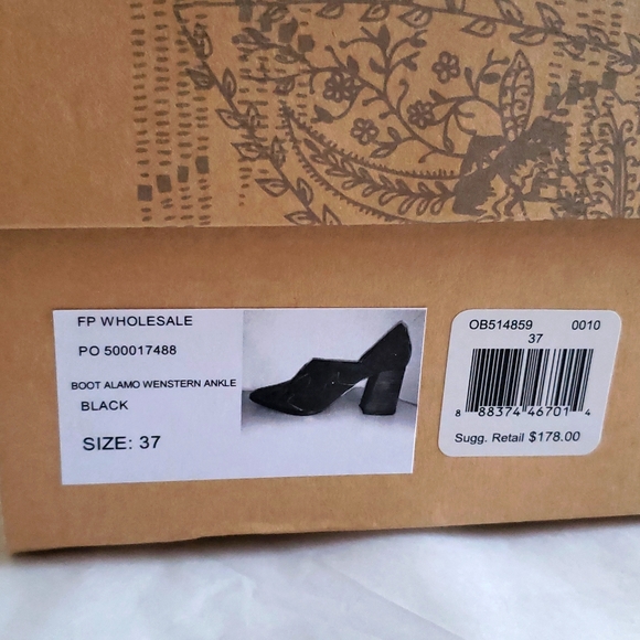 Free People NEW Pumps BLACK Leather Studs Shoes Women's 37 NWT - Picture 8 of 15